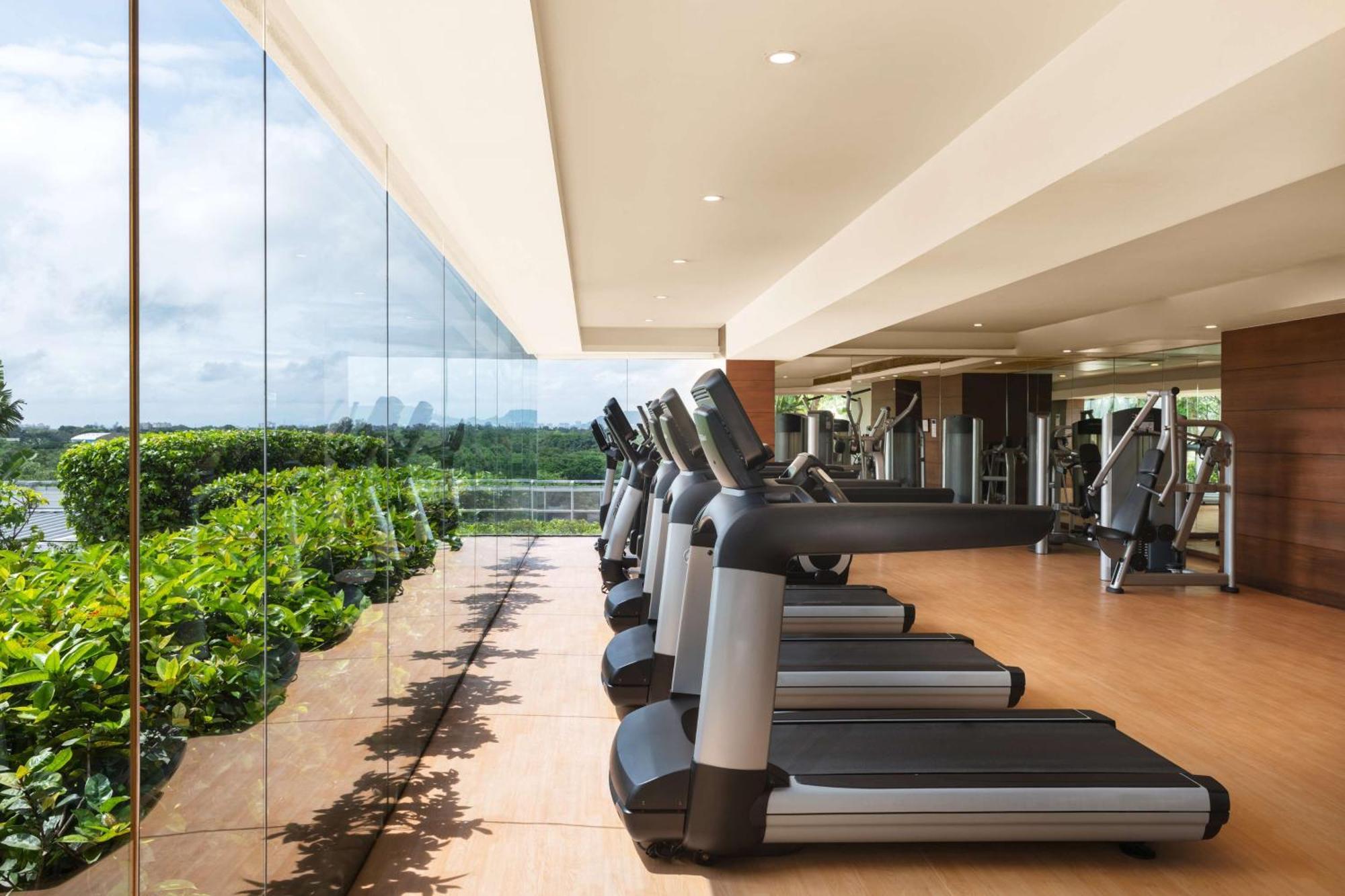 Hyatt Pune Esterno foto The gym at the hotel