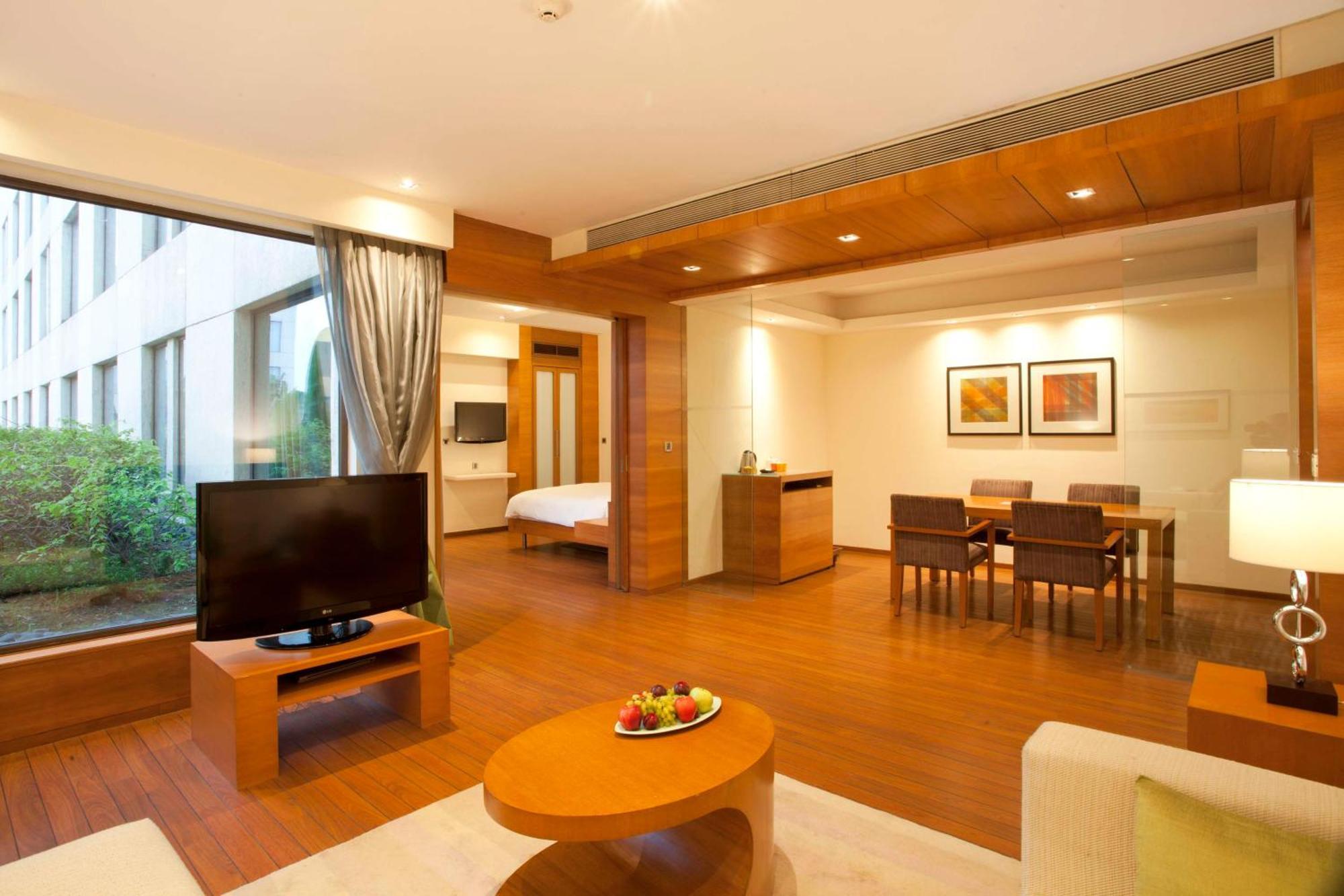 Hyatt Pune Esterno foto Suite at the Park, Hyderabad