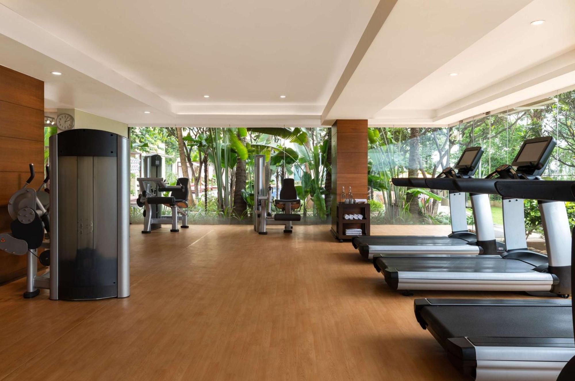 Hyatt Pune Esterno foto The gym at the hotel