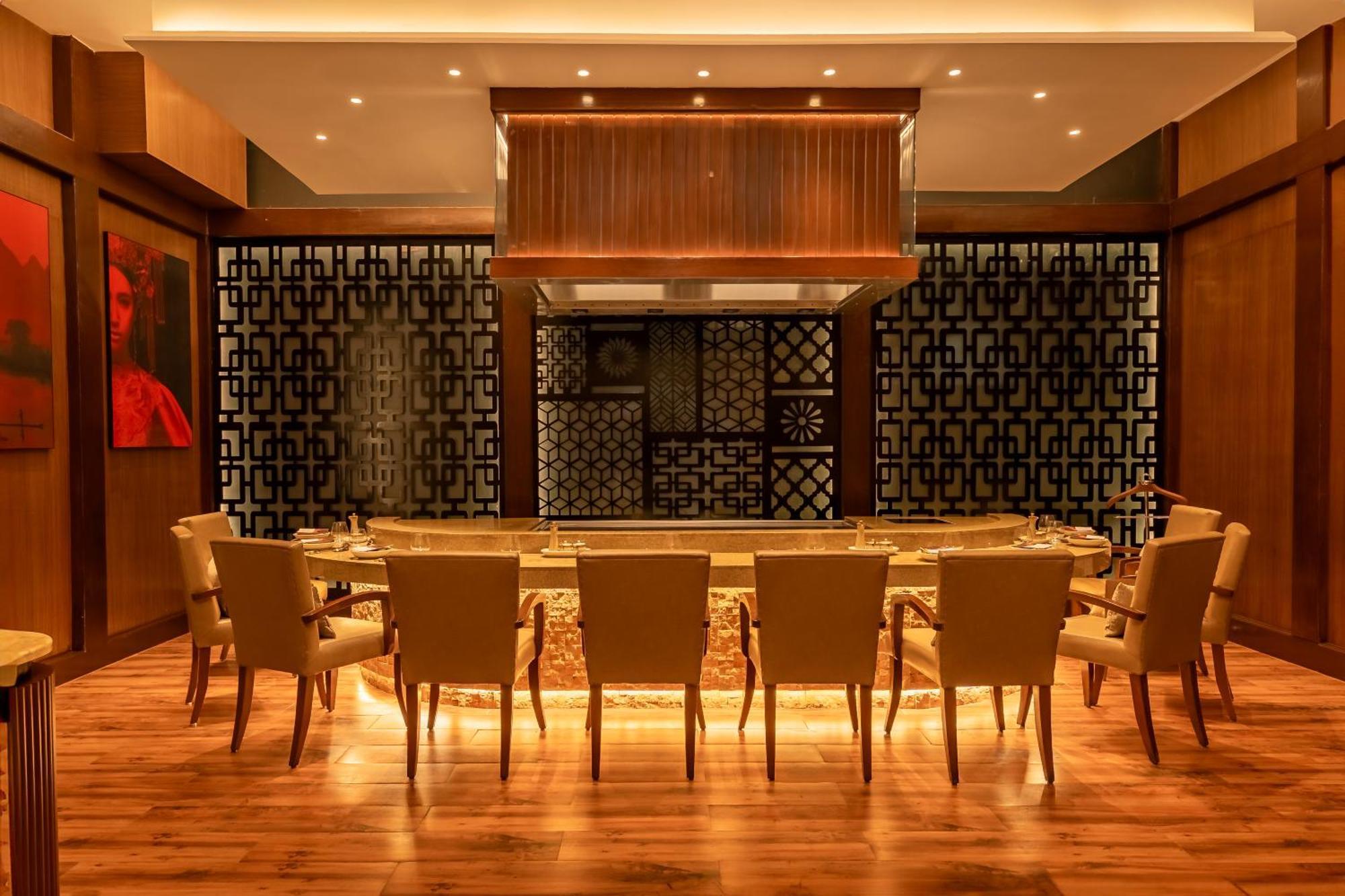 Hyatt Pune Esterno foto The interior of the restaurant
