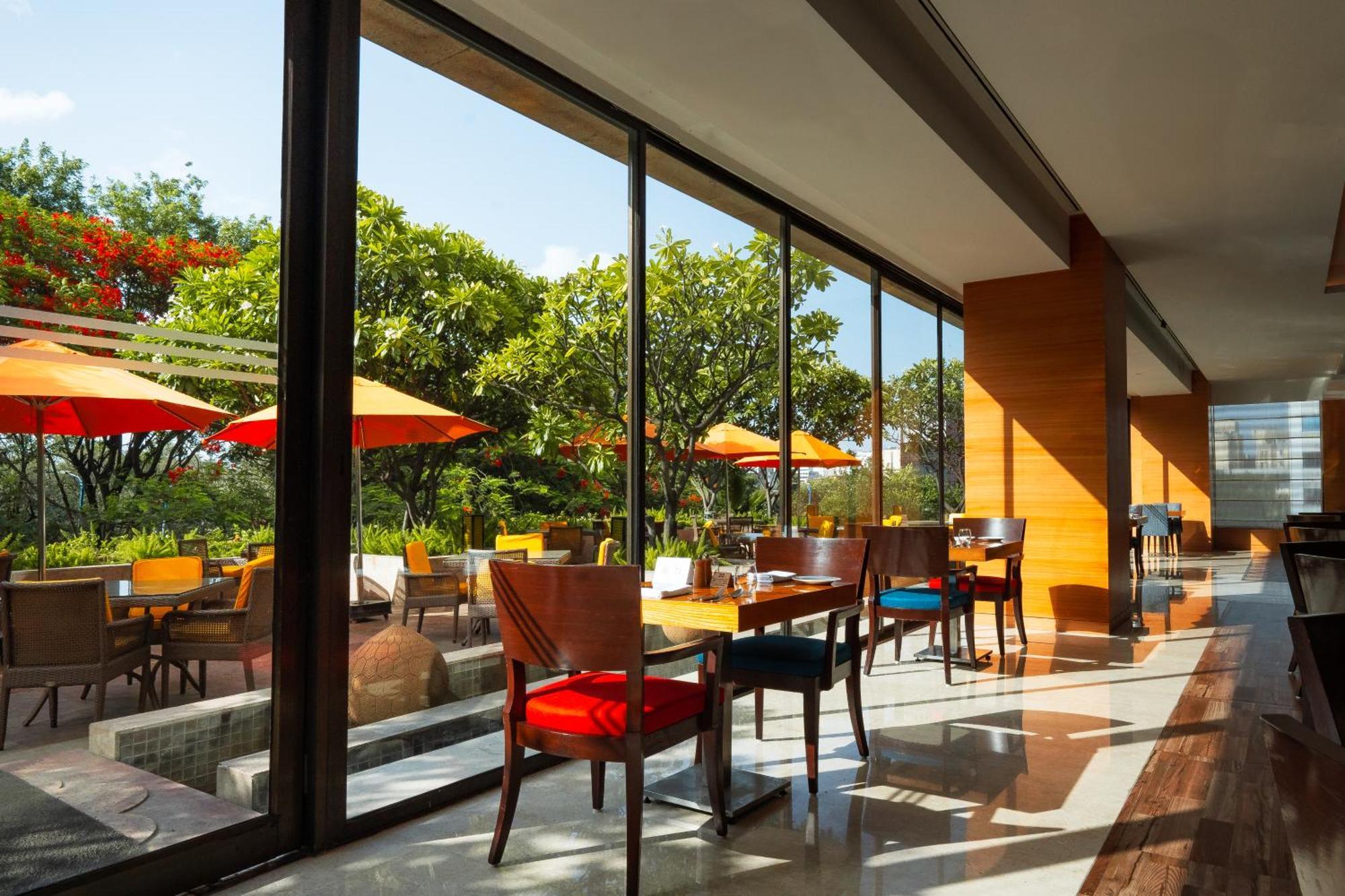 Hyatt Pune Esterno foto The Terrace