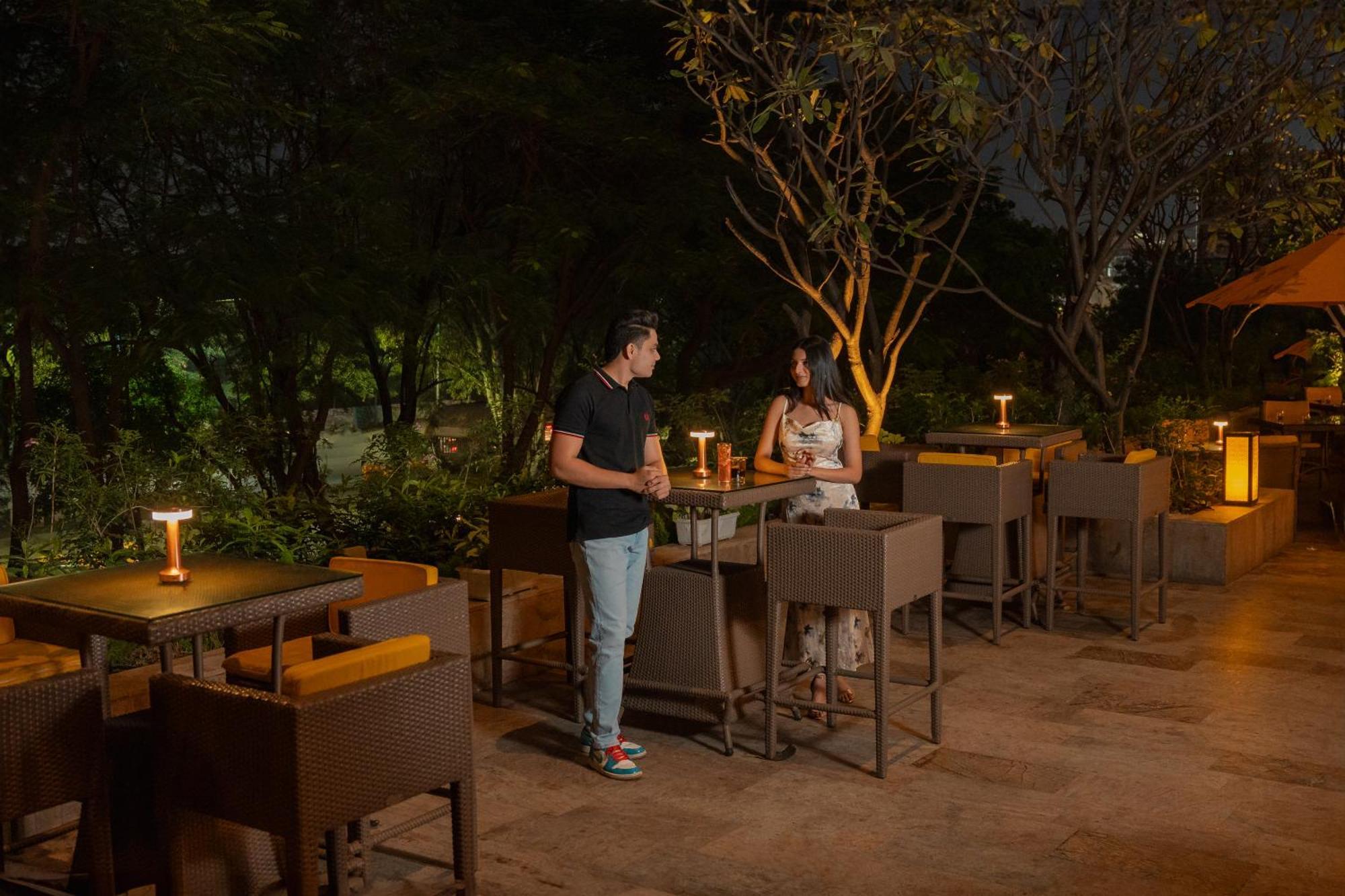 Hyatt Pune Esterno foto The Bar