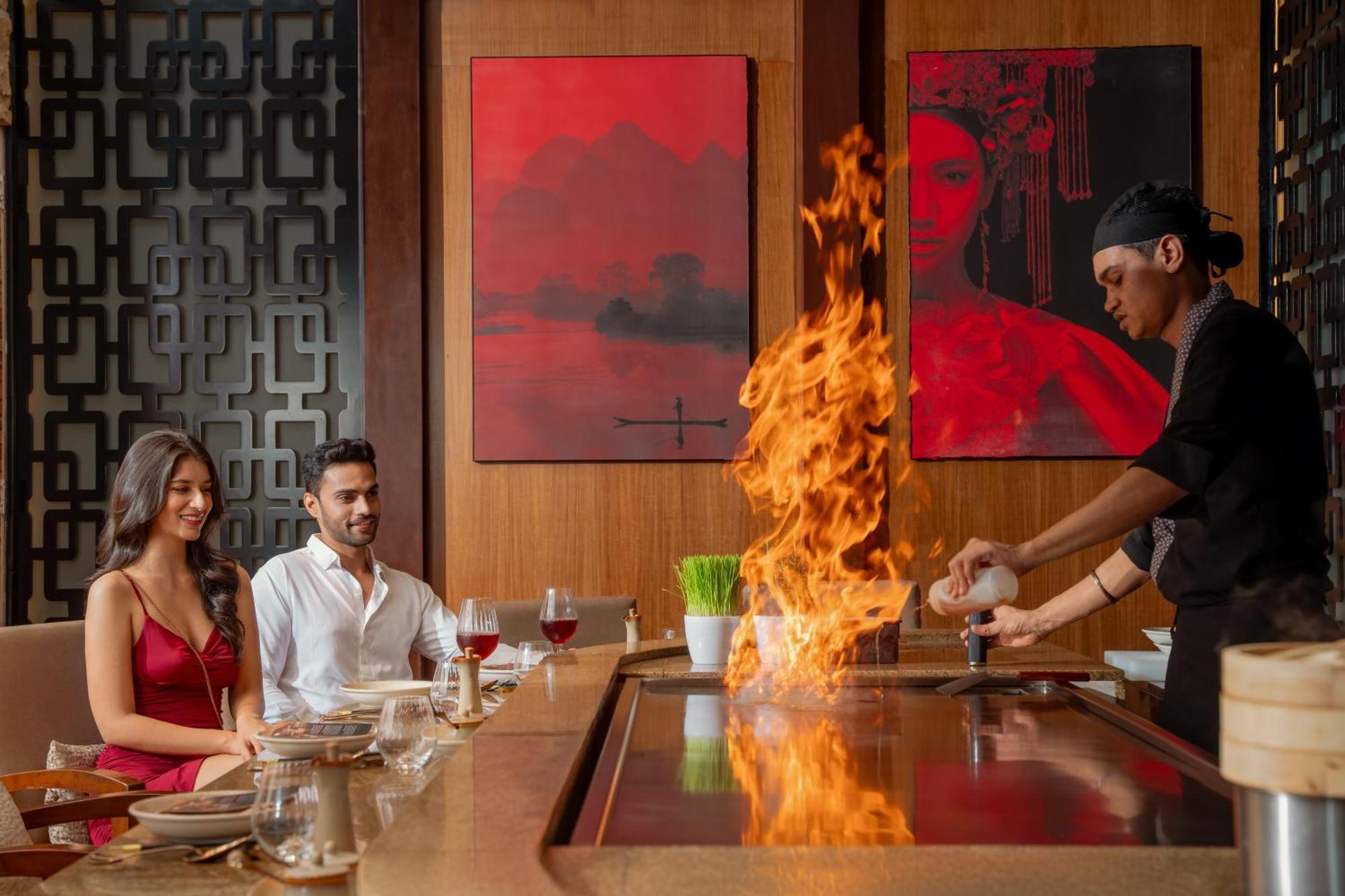 Hyatt Pune Esterno foto Teppanyaki at the Taj Mahal Palace, Mumbai