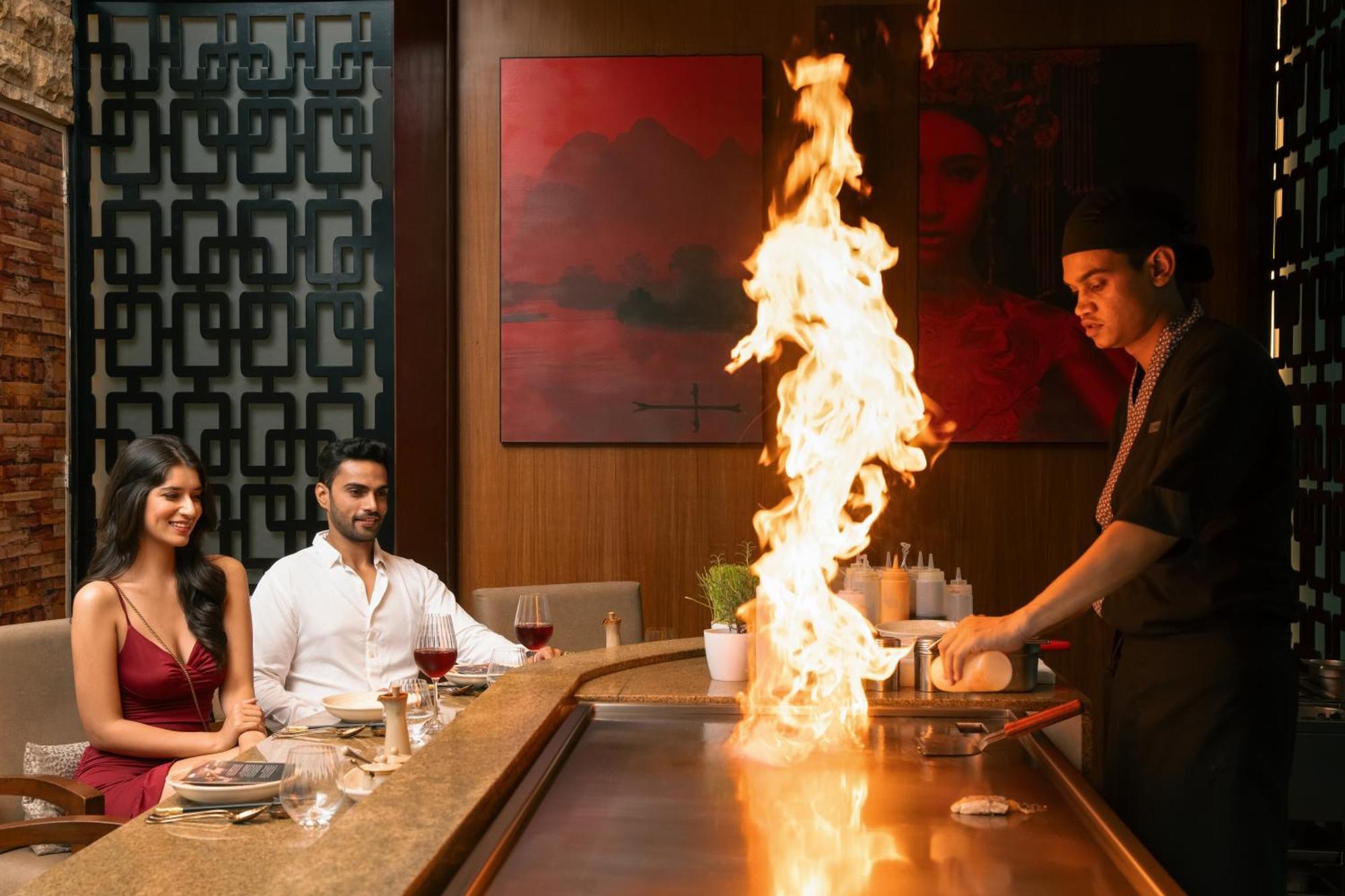 Hyatt Pune Esterno foto Teppanyaki at the Taj Mahal Palace, Mumbai
